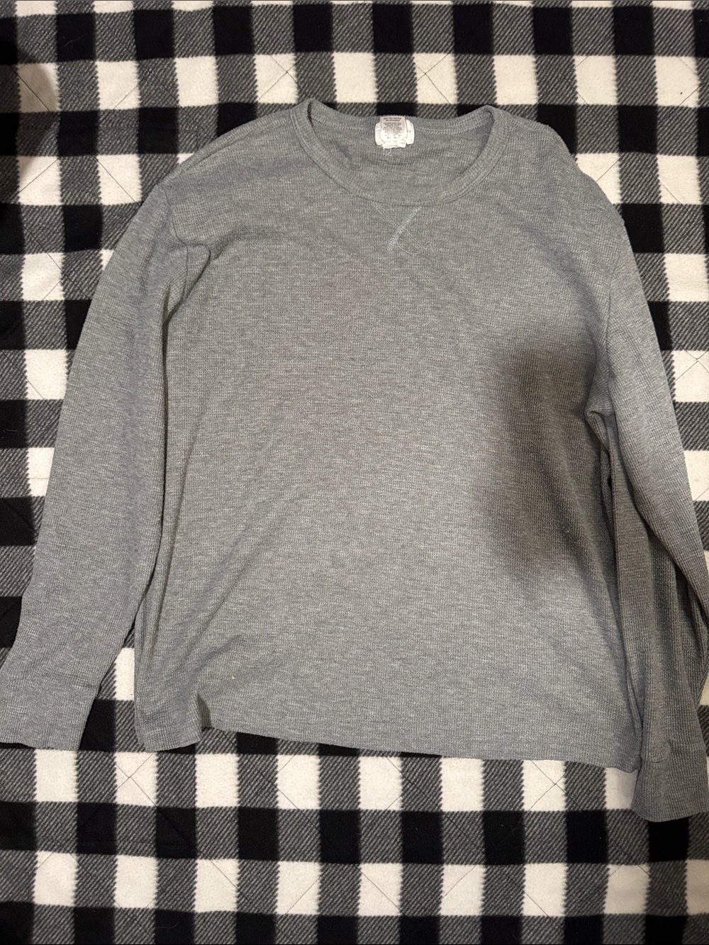 Geoffrey Beene Gray Long Sleeve Crewneck Tee